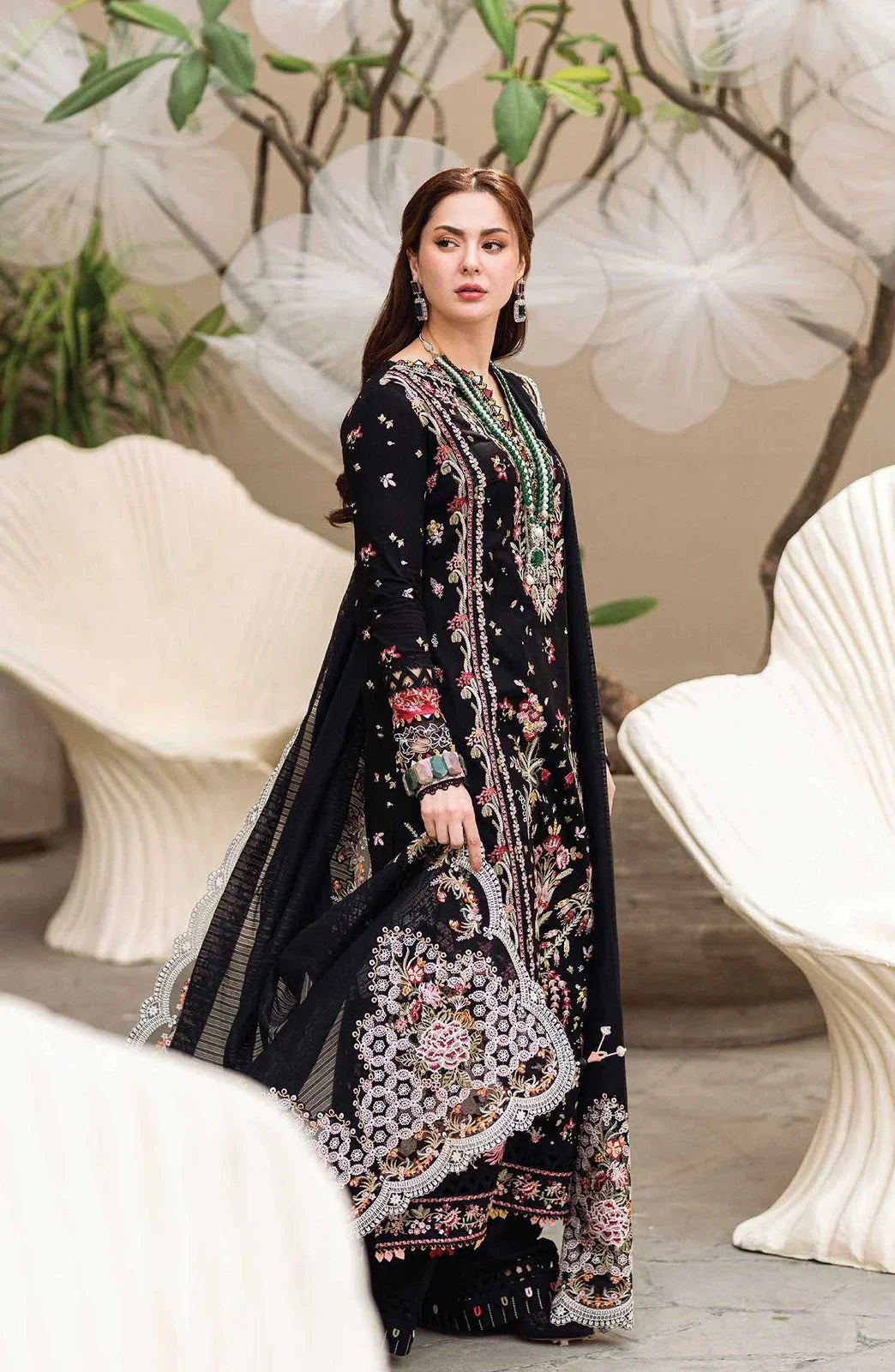 Luxury Lawn Embroidered 3Piece D-010