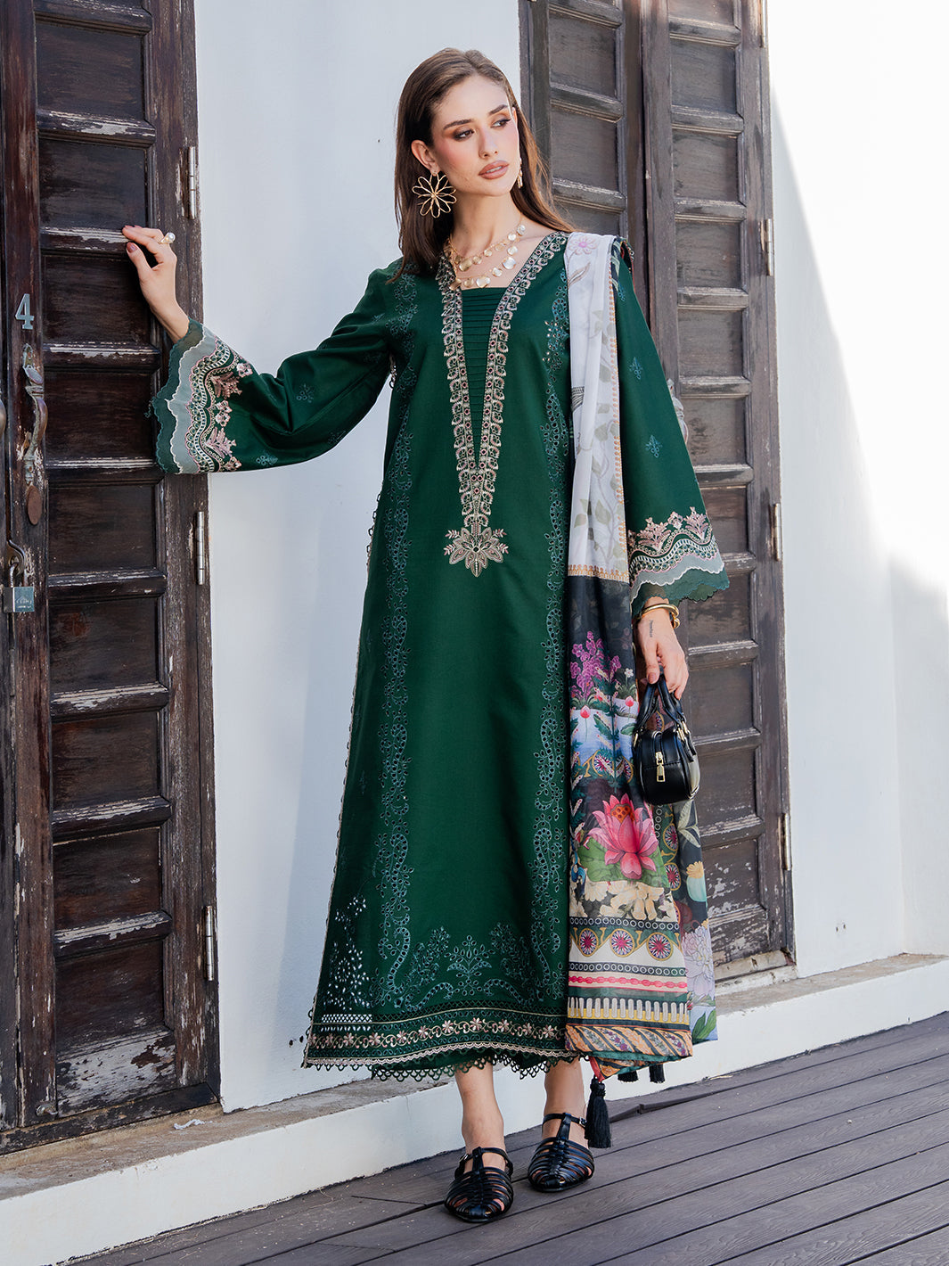 Luxury Lawn Embroidered 3Piece D-1090