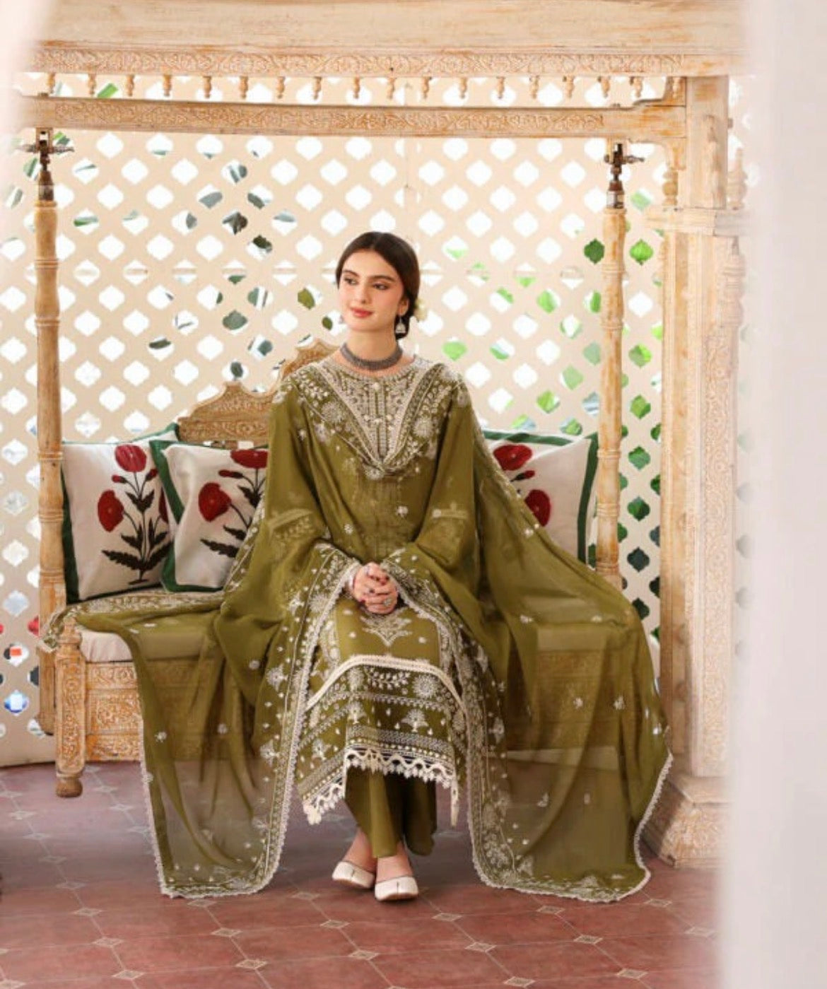 Luxury Lawn Embroidered 3Piece D-2020