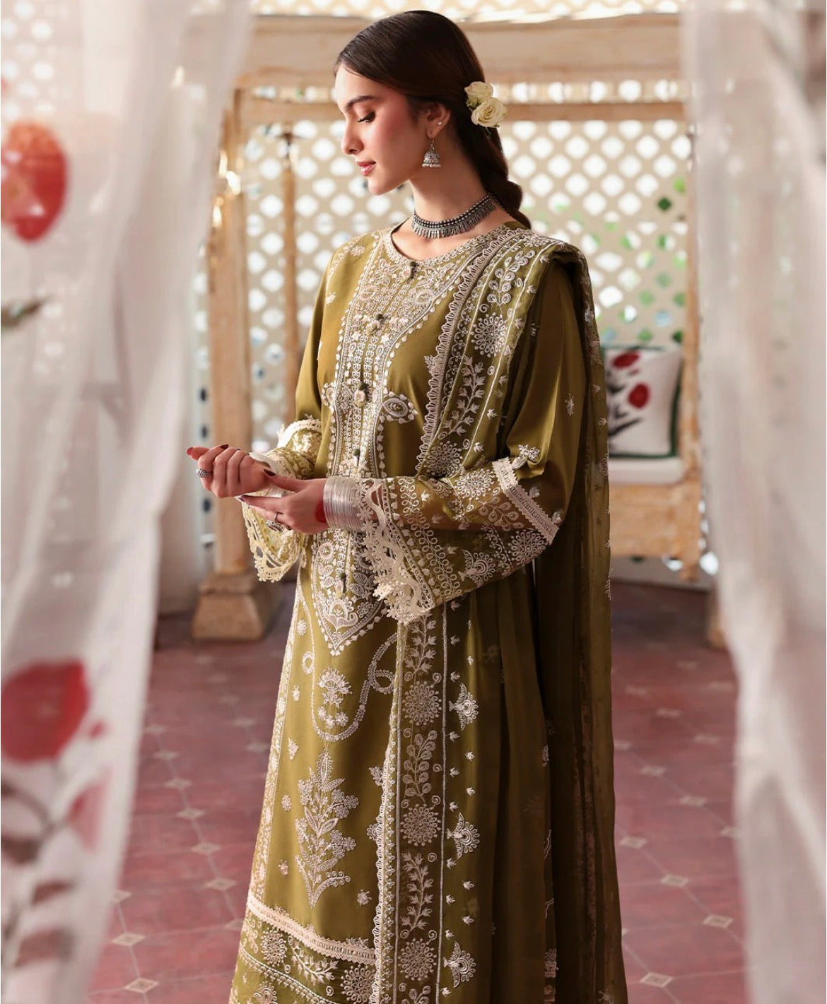 Luxury Lawn Embroidered 3Piece D-2020